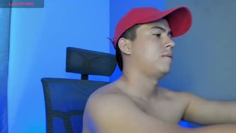 mattiwsmorris_ online show from February 12, 8:07 pm