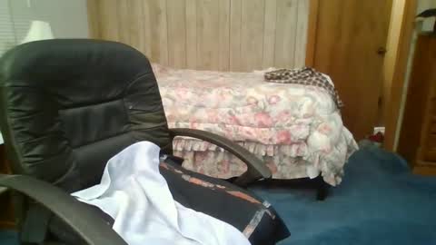 Snapshot of maturecouple1954 chatting on February 17, 11:53 pm SXECPL55 at G mail Dot Com online show from February 17, 11:53 pm