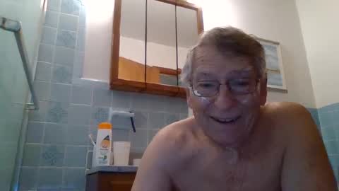 Snapshot of maturecouple1954 chatting on January 28, 4:41 pm SXECPL55 at G mail Dot Com online show from January 28, 4:41 pm