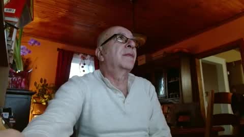 Maurice online show from January 20, 12:18 pm