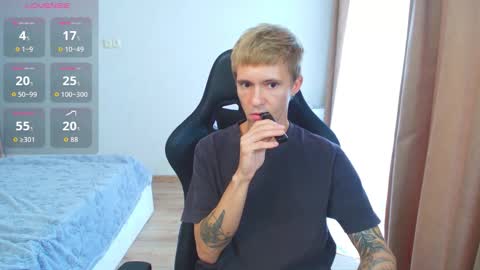 Max Gen with tats 24years  And Ethan without tats 20 years online show from September 27, 11:41 am