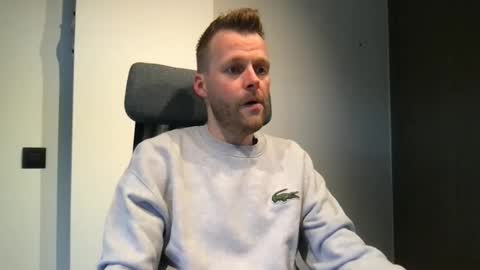 Max take off clothes online show from February 10, 9:03 am