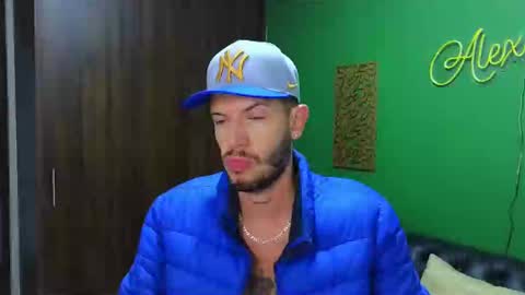 Max Taylor online show from December 7, 5:04 am