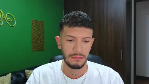 Max Taylor online show from December 26, 7:05 pm