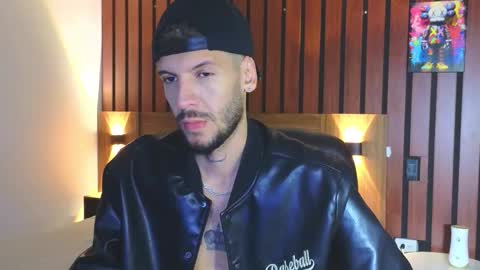 Max Taylor online show from January 18, 2:46 am