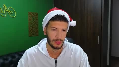 Max Taylor online show from December 24, 1:17 pm