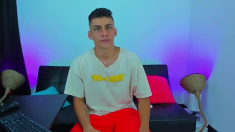 MAX     online show from October 23, 2:53 pm