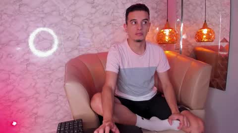 Maximiliano online show from October 3, 11:10 pm