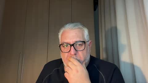 maxbillo online show from March 19, 9:51 pm