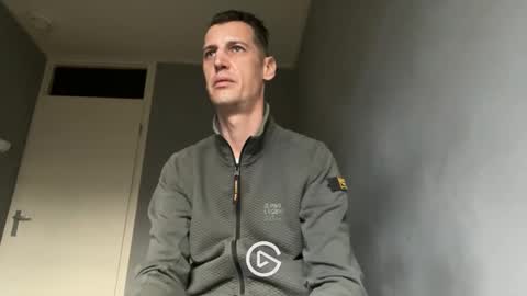 Snapshot of maxbose666 chatting on March 11, 3:45 pm Max online show from March 11, 3:45 pm