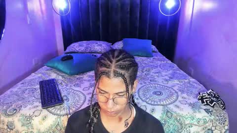 maxim online show from November 18, 5:22 am