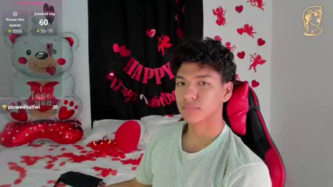 Maximiliano online show from February 16, 8:29 pm