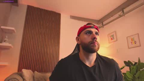 Maximo Wolf online show from February 16, 8:07 pm