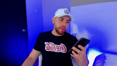 MAXIMO online show from February 4, 11:06 pm