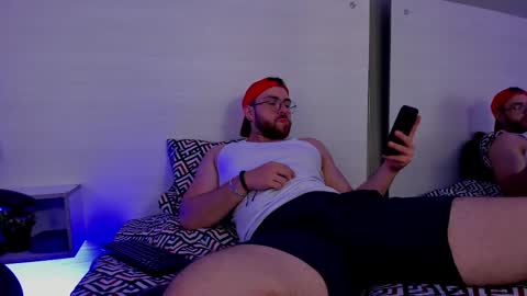 MAXIMO online show from December 14, 2:45 am