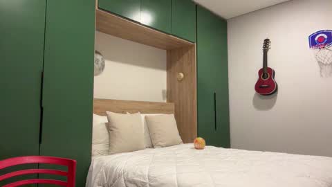 Sebastian online show from November 29, 1:29 am