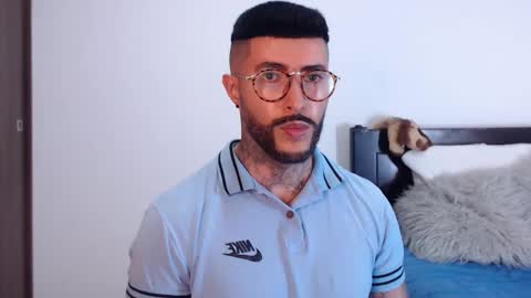 Independent Model online show from January 14, 1:47 am