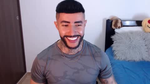 Independent Model online show from January 9, 3:26 am