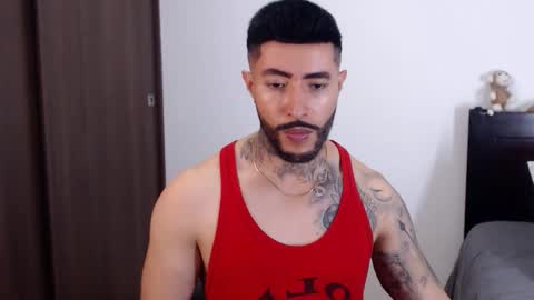 Independent Model online show from December 19, 3:51 am