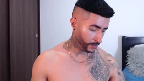 Independent Model online show from January 22, 4:02 am