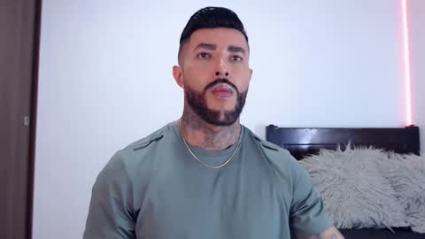 Independent Model online show from October 7, 4:05 am