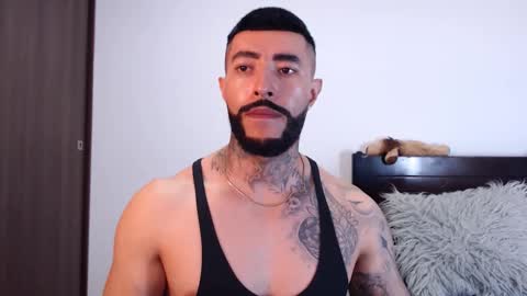 Independent Model online show from February 19, 11:14 pm