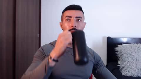 Independent Model online show from March 8, 3:26 am