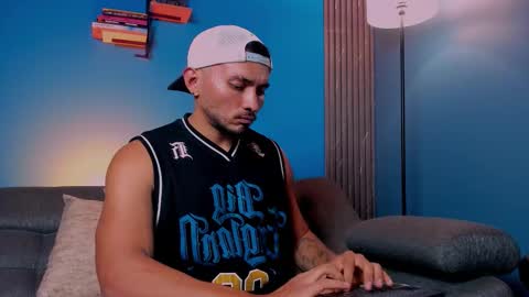 Snapshot of maximusclark chatting on October 24, 12:24 am Maximus Clark online show from October 24, 12:24 am