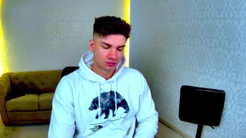 MaxKaiden online show from March 1, 5:29 am