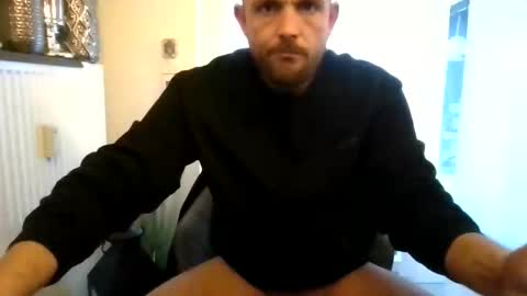 maxirodrig online show from April 5, 6:15 pm