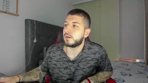 maxvibe_ online show from October 29, 10:45 pm