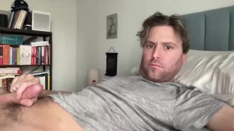 Snapshot of mbnc chatting on December 18, 6:57 pm lol online show from December 18, 6:57 pm