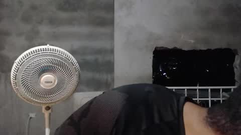 Mcgregor online show from November 16, 3:30 am