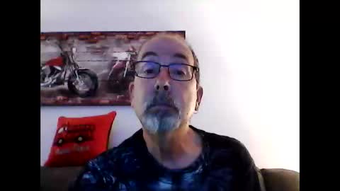 me at home online show from April 13, 12:11 am