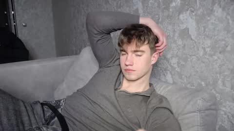 Max online show from February 12, 4:11 pm