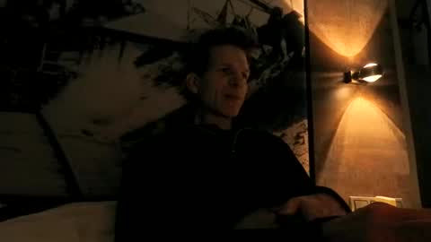 Snapshot of men2024again chatting on December 12, 7:04 pm Andres online show from December 12, 7:04 pm