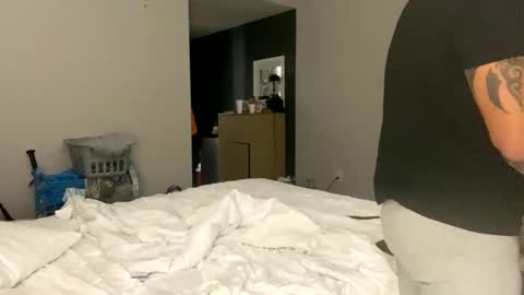 miamiclos1 online show from January 12, 12:12 pm