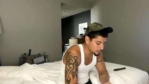 miamiclos1 online show from January 21, 6:11 pm