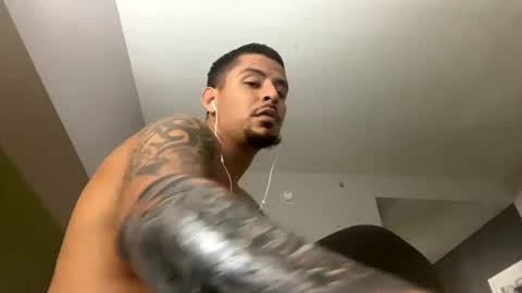 miamiclos1 online show from December 22, 7:00 am