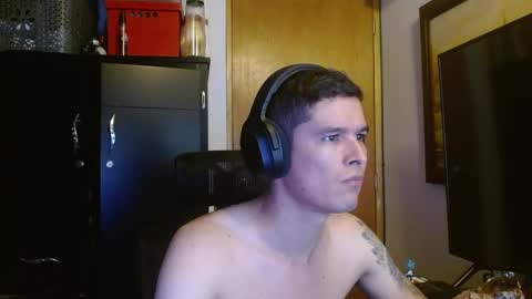 Snapshot of miaou_miaou chatting on March 5, 1:42 am miaou_miaou online show from March 5, 1:42 am