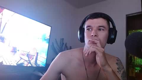 Snapshot of miaou_miaou chatting on December 22, 1:23 am miaou_miaou online show from December 22, 1:23 am