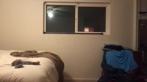 mickeyguy2000 online show from November 14, 5:21 am