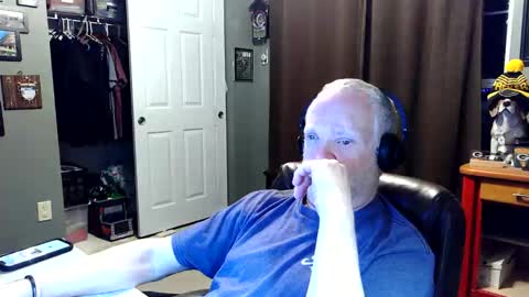 midwestdad09 online show from December 4, 1:56 am