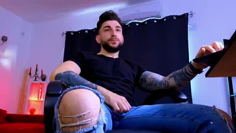 MightyAaron online show from April 14, 4:45 am