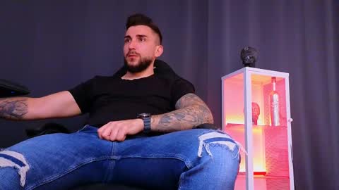 MightyAaron online show from January 30, 6:43 pm