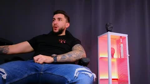 MightyAaron online show from December 23, 5:39 am