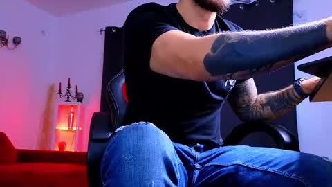 MightyAaron online show from September 10, 3:43 pm