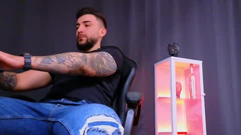 MightyAaron online show from January 13, 9:08 am