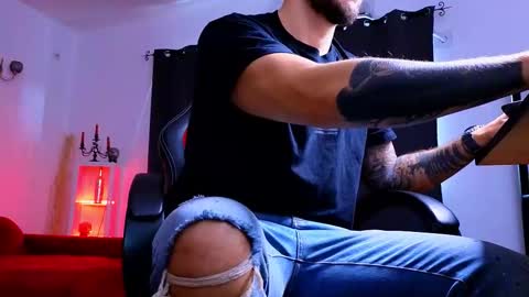 MightyAaron online show from October 12, 7:02 am