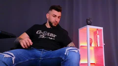 MightyAaron online show from February 8, 2:47 am